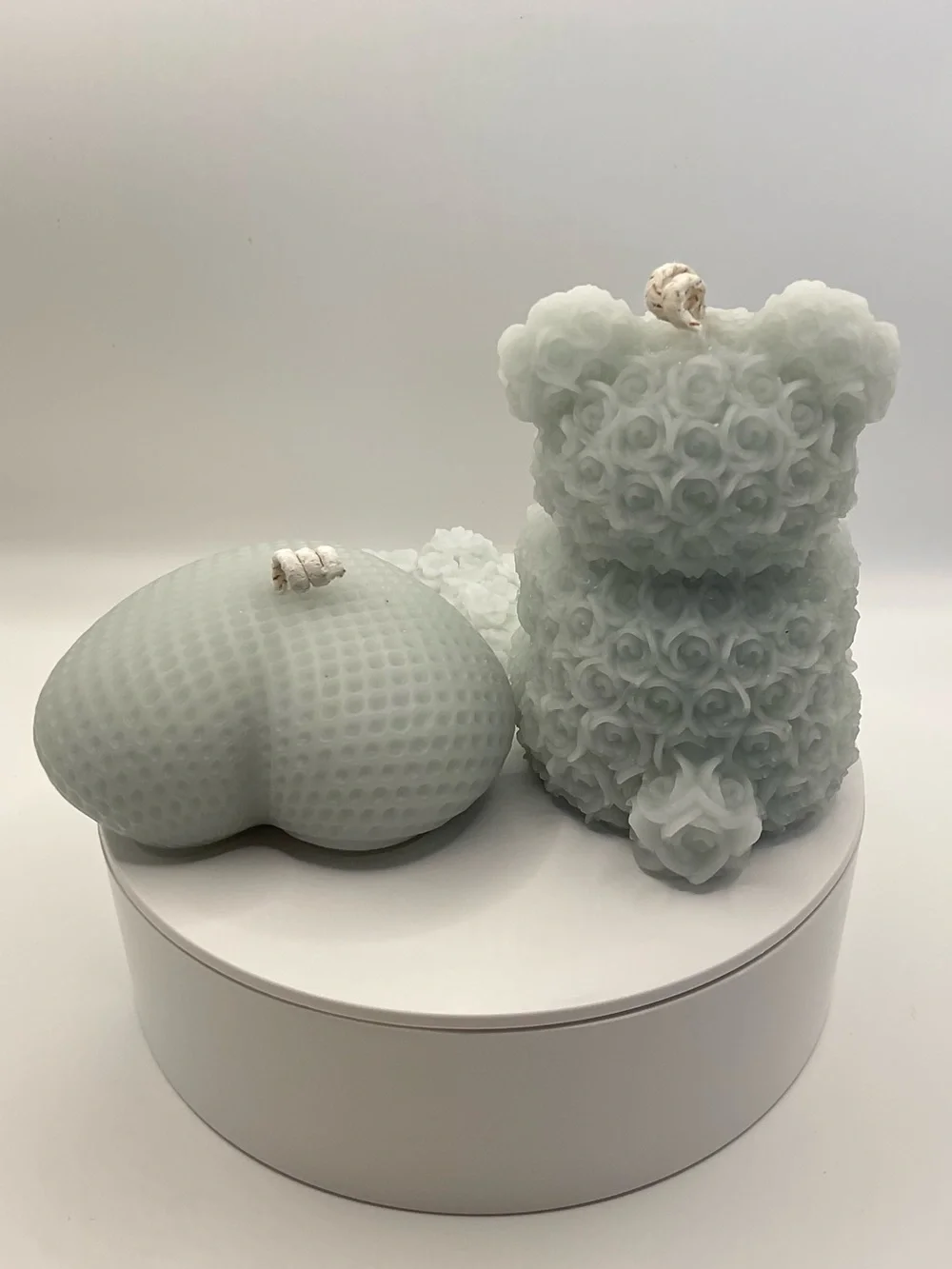 🕯️🌊NIB Bear and Heart Scented  Candle Set